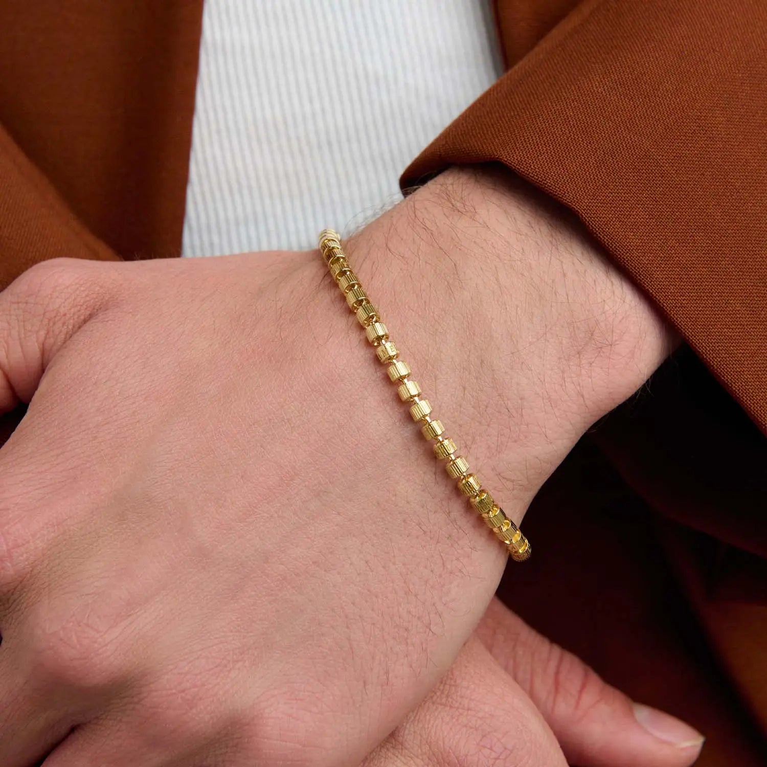 886 Tutamen Stack Bracelet in 18ct Yellow Gold 886 The Royal Mint