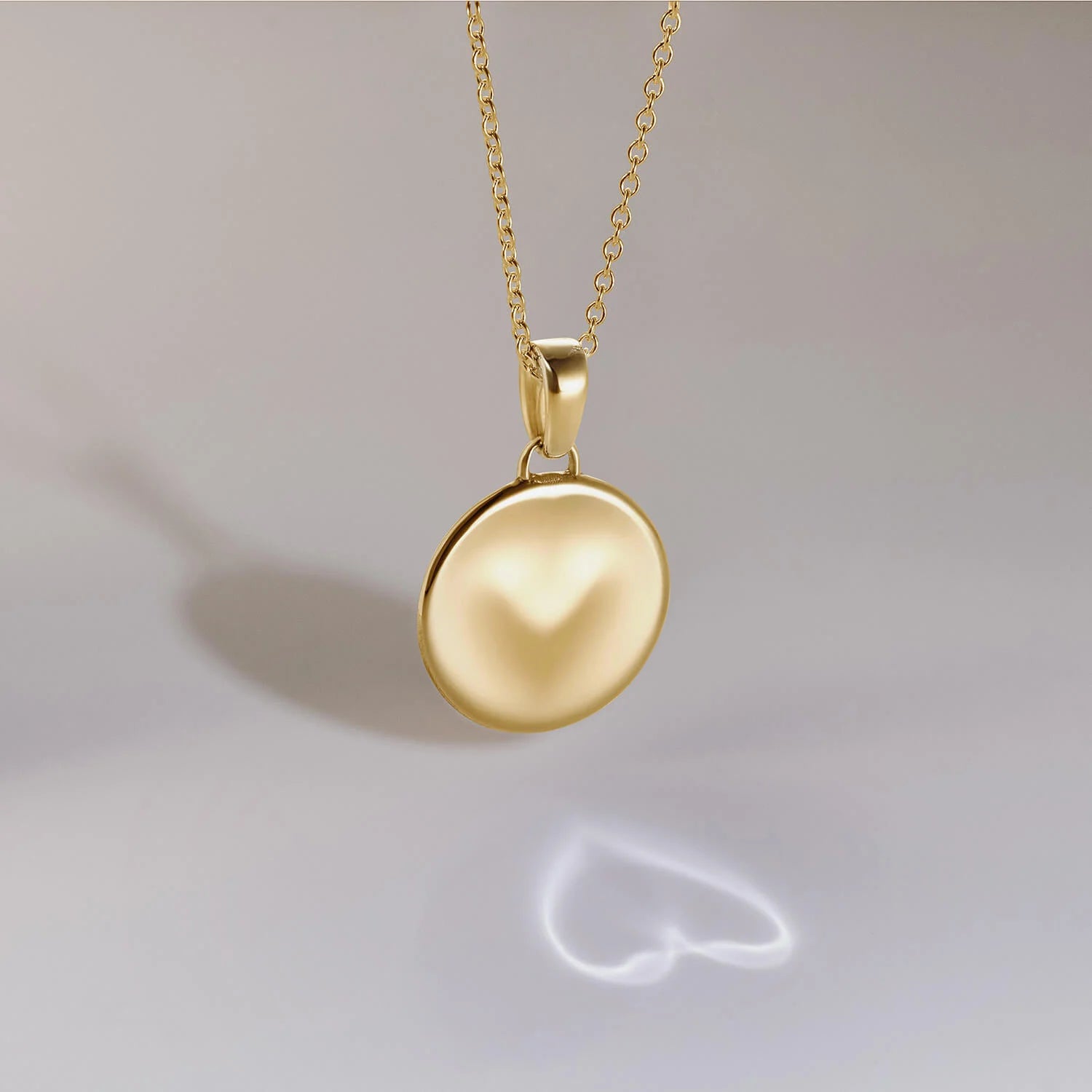 886 Caustic Heart Pendant With Chain in 18ct Yellow Gold