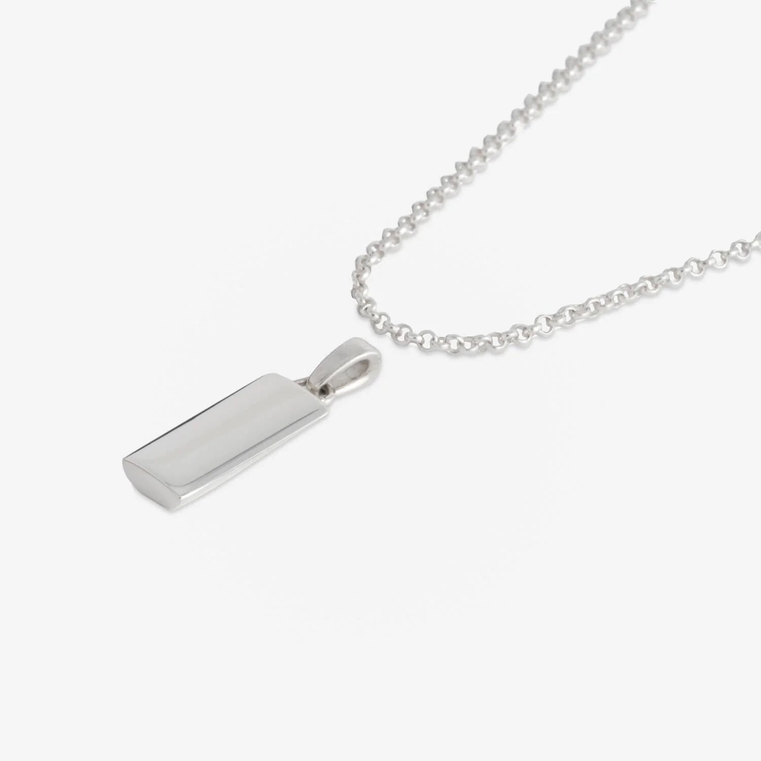 886 Bar Pendant with Chain in Sterling Silver